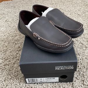 Like New Kenneth Cole Reaction Boys Slip On Dress Shoe
